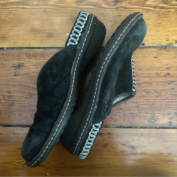 UGG slip on - Picture 2 of 5